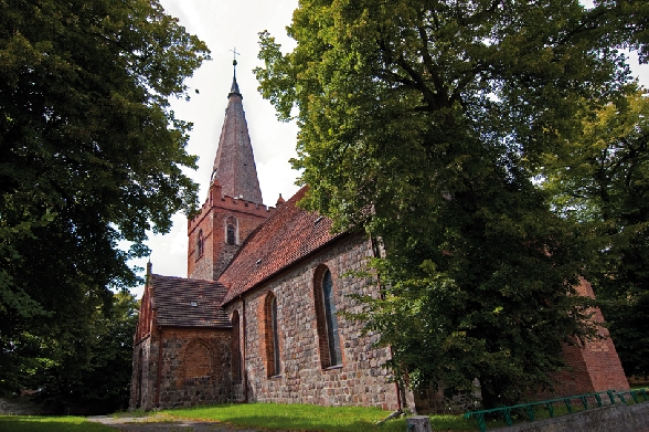 Kościół z XIII wieku.